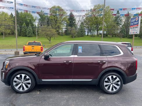 Used 2022 Kia Telluride S AWD/4WD image 2