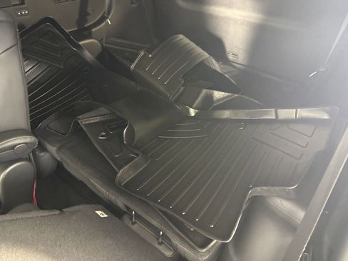 Used 2024 Hyundai Palisade Calligraphy image 23