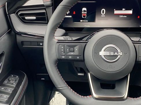 New 2025 Nissan Kicks SR image 19