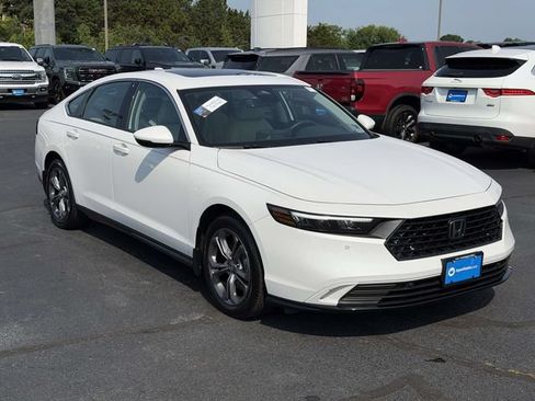 Certified 2025 Honda Accord EX-L image 1