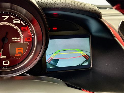 Used 2018 Ferrari 812 Superfast image 18