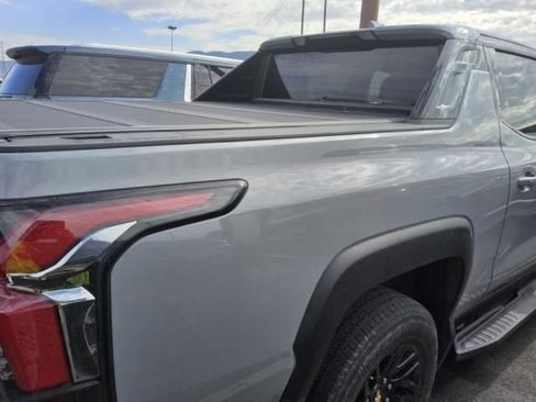 Used 2025 Chevrolet Silverado EV LT AWD/4WD image 2