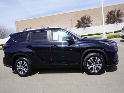 Used 2024 Toyota Highlander XLE
