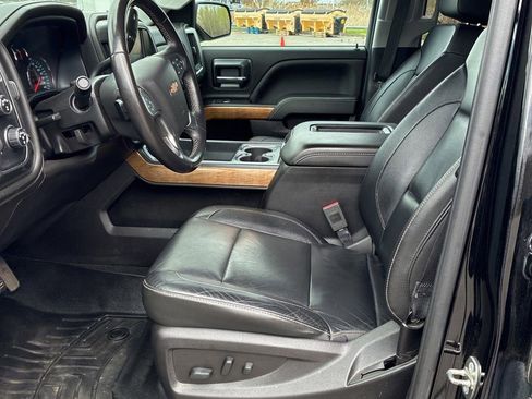 Used 2018 Chevrolet Silverado 1500 LTZ AWD/4WD image 5