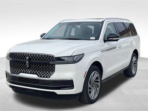 New 2025 Lincoln Navigator Reserve image 1