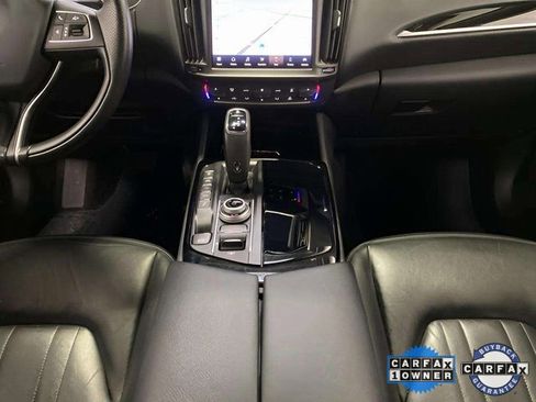 Used 2021 Maserati Levante image 16