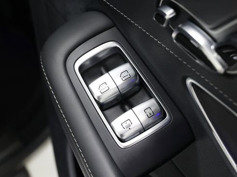 Used 2014 Mercedes-Benz S 63 AMG 4MATIC Sedan image 92