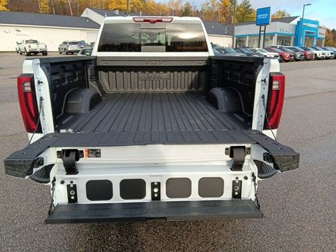 New 2026 GMC Sierra 2500 Denali w/ Denali Reserve Package image 25