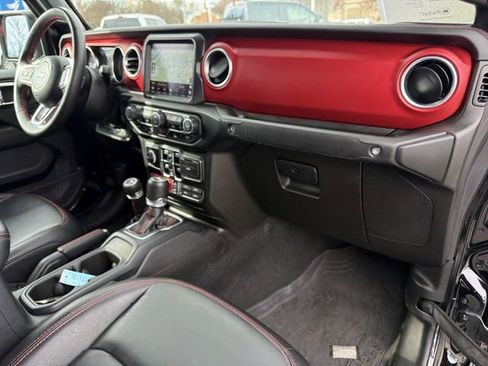 Used 2023 Jeep Gladiator Rubicon w/ Cold Weather Group image 28