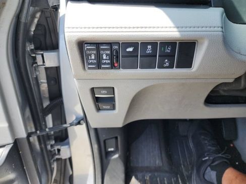 Used 2018 Honda Odyssey EX-L image 41
