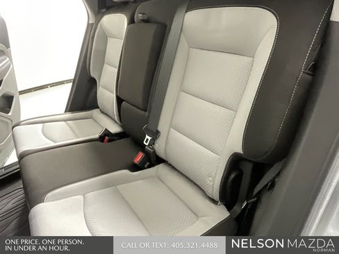 Used 2023 GMC Terrain SLE w/ Driver Convenience Package image 25