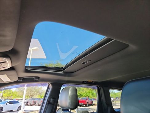 Used 2015 Jeep Grand Cherokee Limited image 15