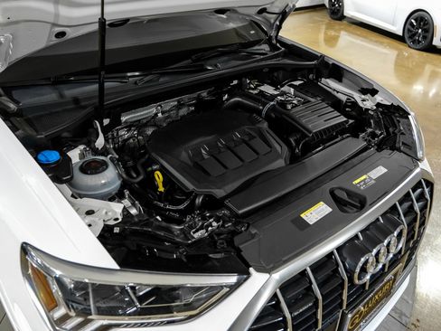 Used 2024 Audi Q3 2.0T Premium w/ Convenience Package image 52