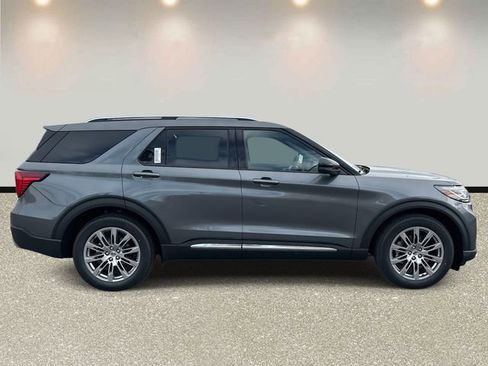 New 2026 Ford Explorer Platinum image 4
