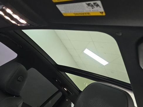 Used 2024 Mercedes-Benz GLS 450 4MATIC image 14