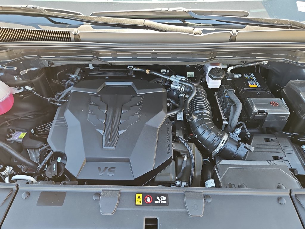 Used 2025 Kia Carnival SX FWD image 37