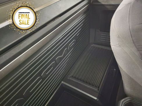 Used 2024 Toyota Tacoma SR image 17