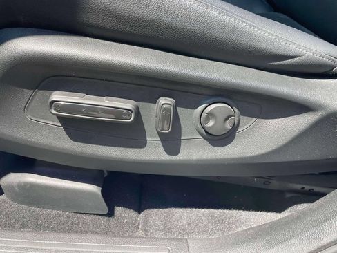 Used 2024 Honda CR-V EX-L image 19