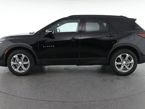 Used 2025 Chevrolet Blazer LT FWD image 5