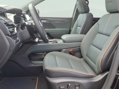 New 2026 GMC Acadia AT4 w/ Luxury Package AWD/4WD image 17