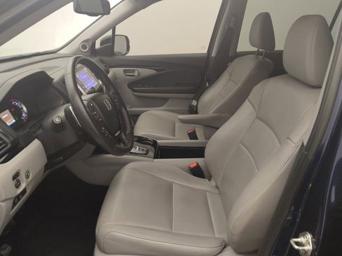 Used 2017 Honda Pilot Touring image 17