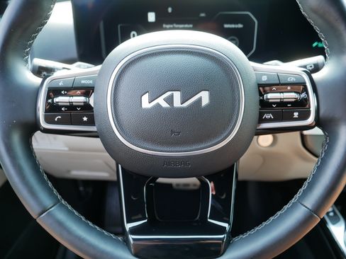Certified 2025 Kia Sorento SX Prestige AWD/4WD image 25