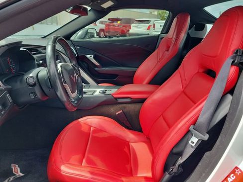 Used 2018 Chevrolet Corvette Stingray Z51 2D Convertible w/ Carbon Flash Badge Package image 17