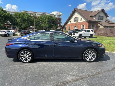 Used 2020 Lexus ES 300h w/ Premium Package FWD image 7