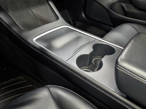 Used 2021 Tesla Model 3 Long Range image 18