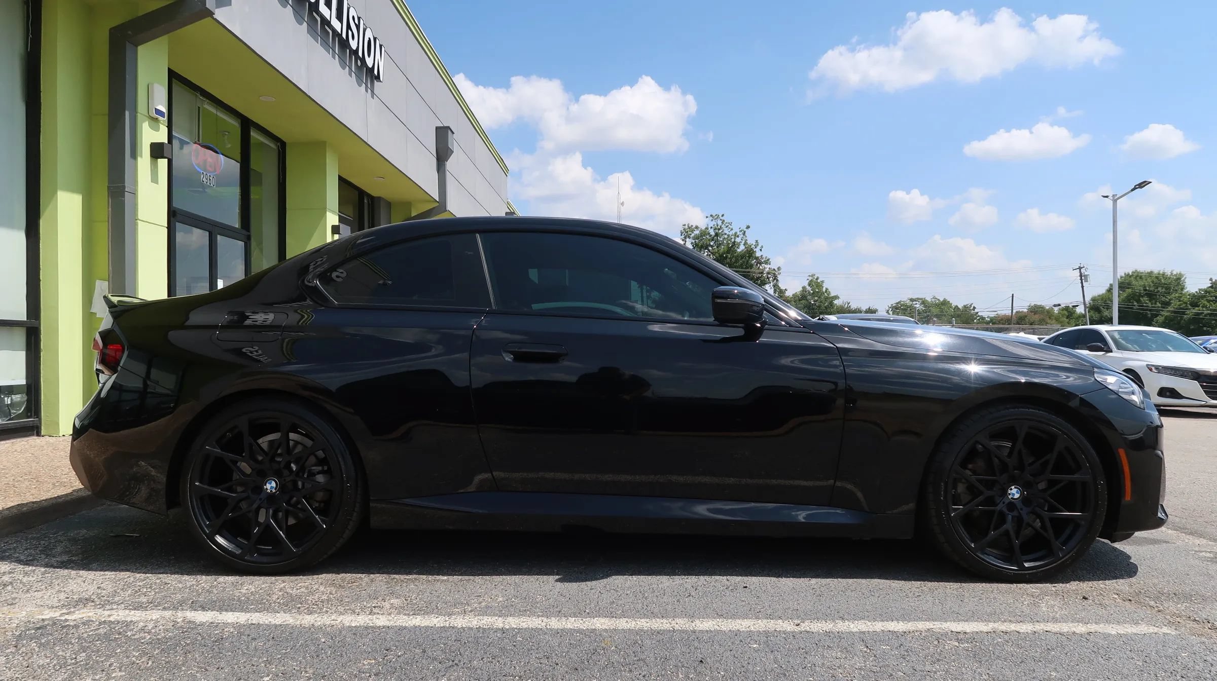 Used 2024 BMW 230i Coupe w/ Convenience Package RWD image 8