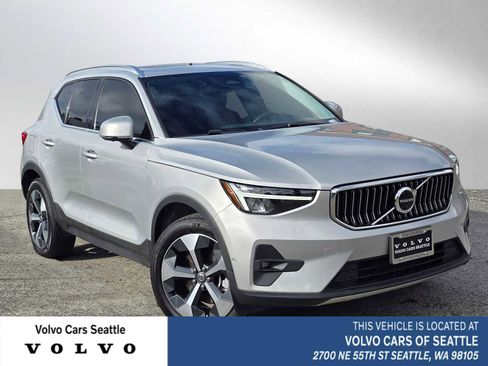 Certified 2023 Volvo XC40 B5 Plus w/ Protection Package Premier image 1