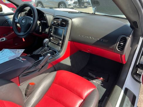 Used 2008 Chevrolet Corvette Coupe w/ Preferred Equipment Group RWD image 23
