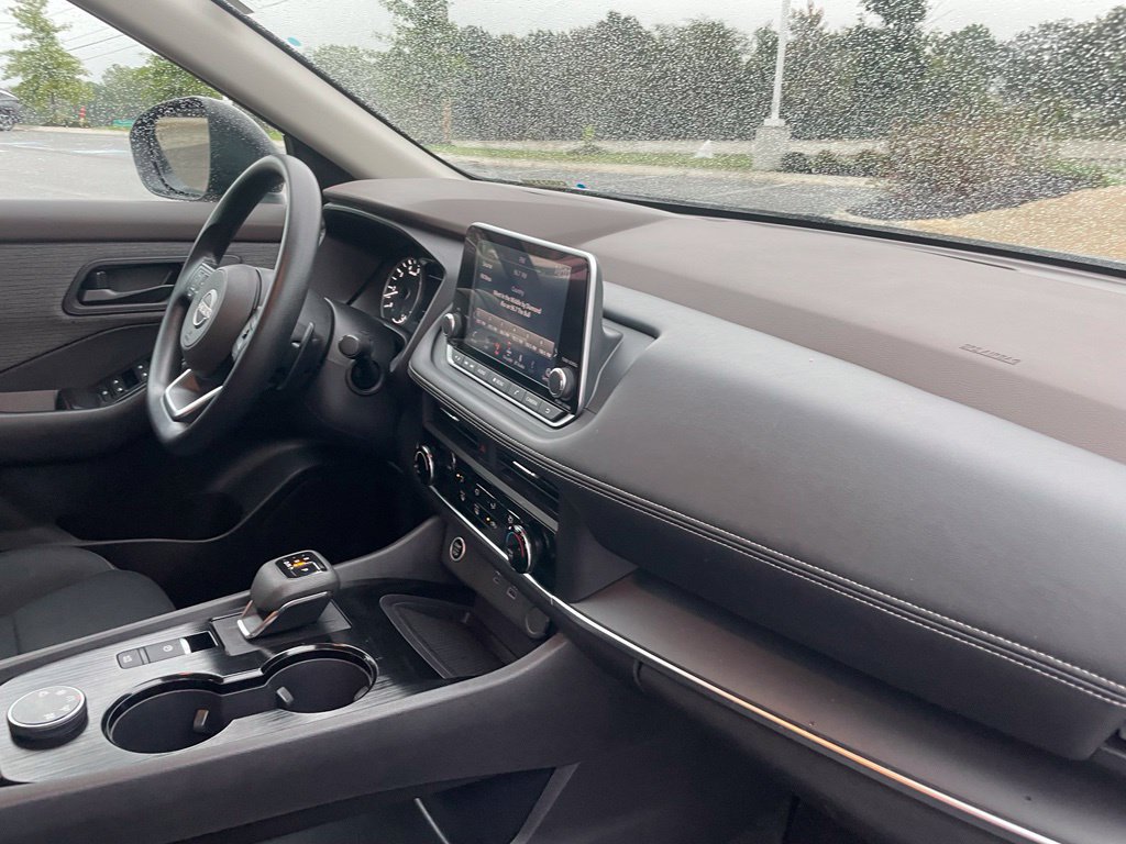 Used 2023 Nissan Rogue S AWD/4WD image 31