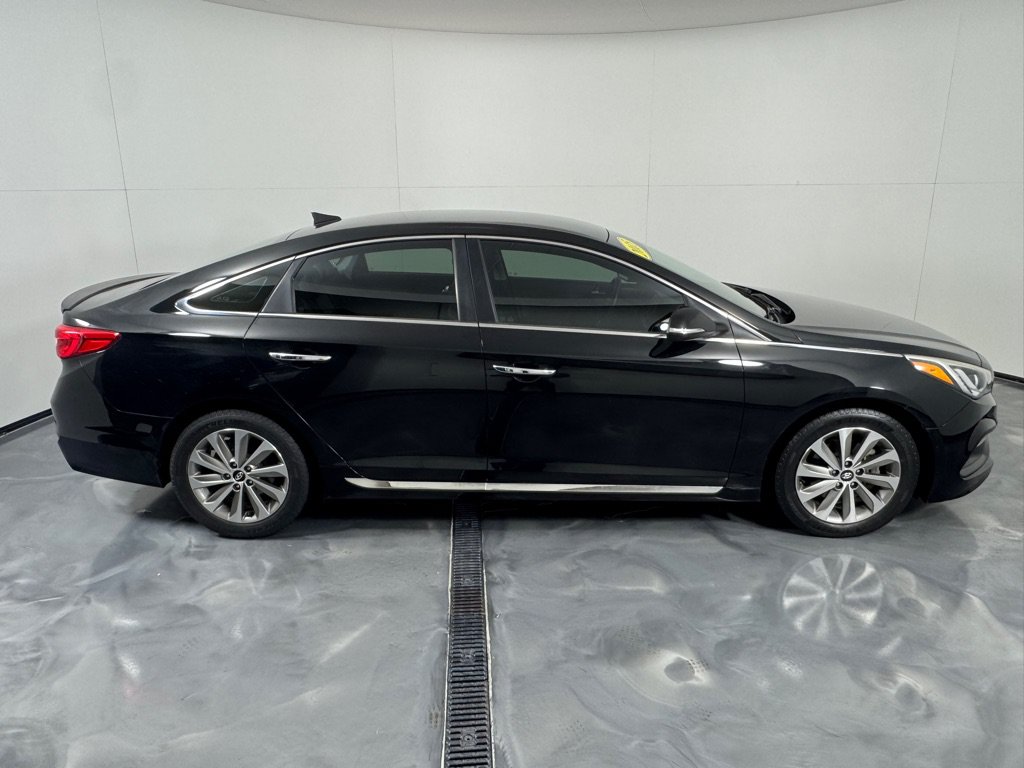 Used 2015 Hyundai Sonata Sport w/ Option Group 03 FWD image 4