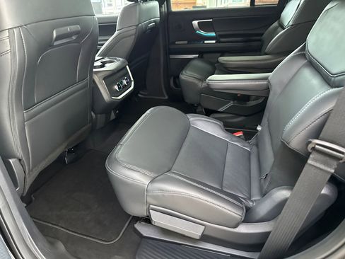 New 2026 Ford Expedition Platinum w/ Stealth Performance Package image 45