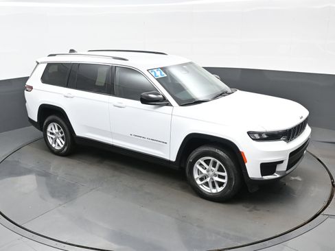 Used 2022 Jeep Grand Cherokee L Laredo w/ Luxury Tech Group I image 40