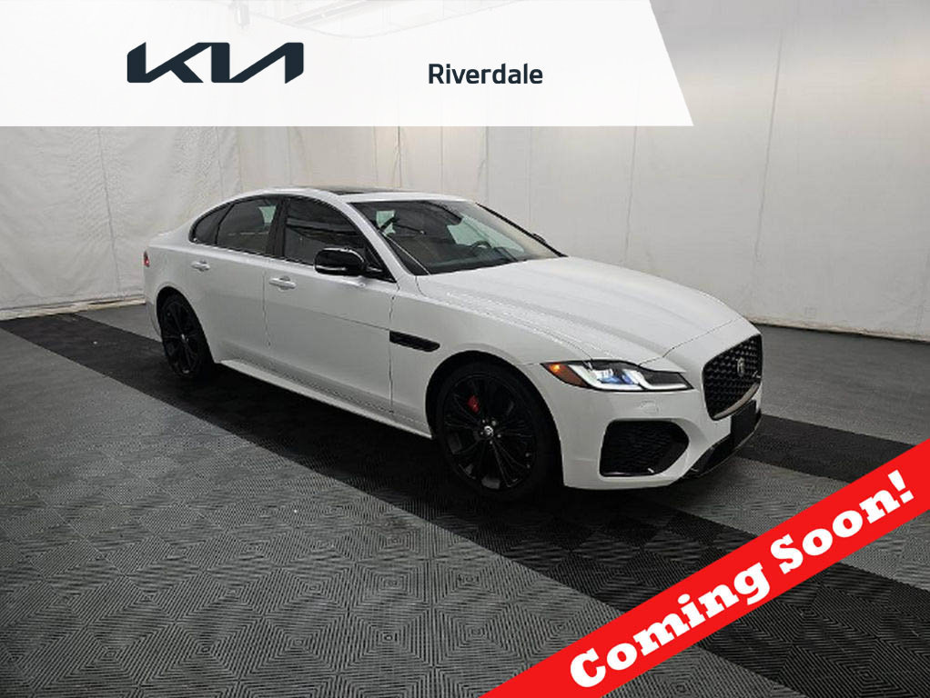 Used 2024 Jaguar XF R-Dynamic SE RWD image 1