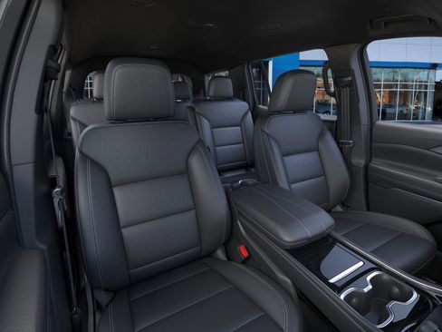 New 2026 Chevrolet Traverse LT w/ Driver Confidence Package image 40