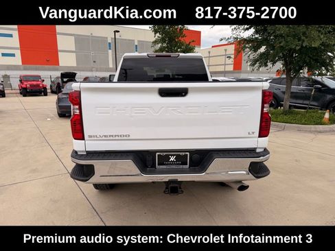 Used 2020 Chevrolet Silverado 2500 LT AWD/4WD image 3