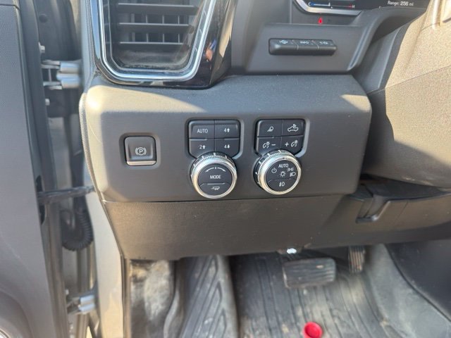 Used 2024 GMC Sierra 3500 Denali w/ Denali Reserve Package AWD/4WD image 27