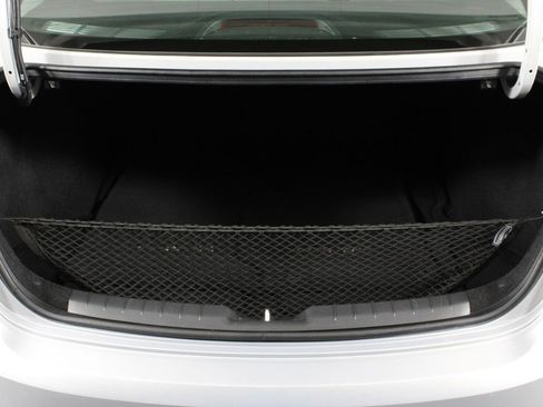 Used 2019 Hyundai Elantra SE FWD image 16