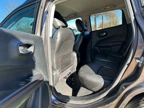 Used 2020 Jeep Compass Trailhawk image 14