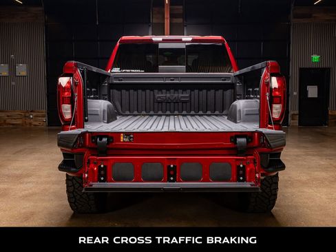 Used 2022 GMC Sierra 1500 Elevation w/ Elevation Premium Package image 9
