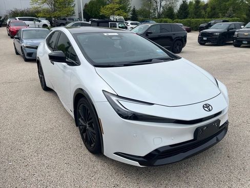 Used 2025 Toyota Prius AWD image 1