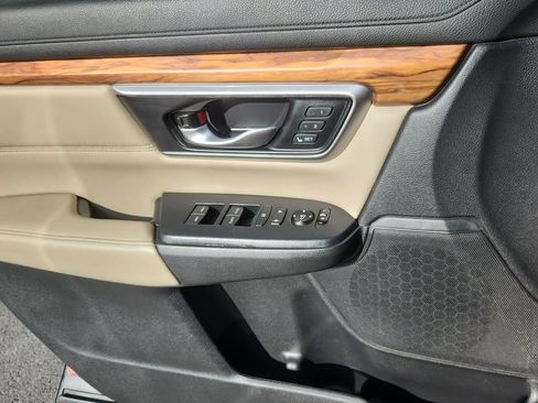 Used 2019 Honda CR-V Touring image 9