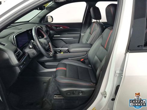 Certified 2024 Chevrolet Traverse RS w/ LPO, Floor Liner Package FWD image 9