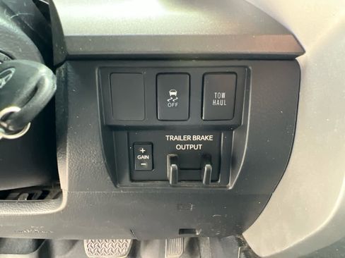 Used 2019 Toyota Tundra SR5 w/ TRD Off Road Package image 26