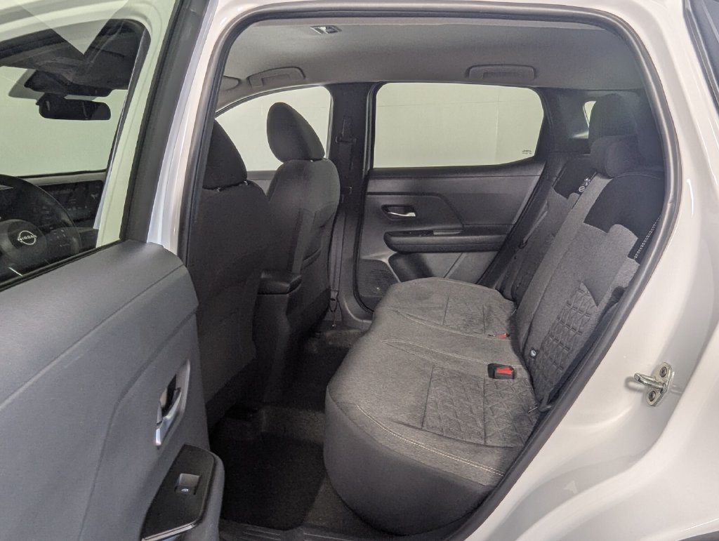 Used 2025 Nissan Kicks SV FWD image 26