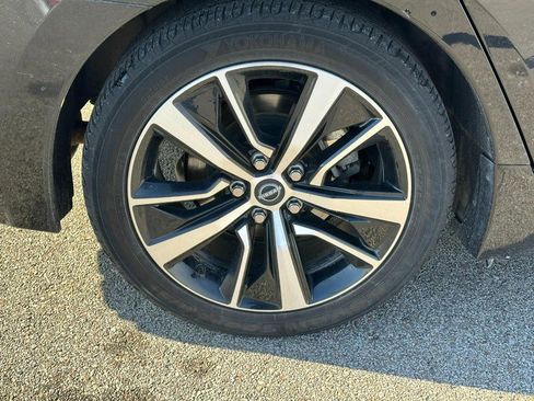 Used 2023 Nissan Maxima SV w/ Floor Mat Group image 7