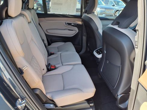 New 2026 Volvo XC90 B6 Plus w/ Protection Package Premier image 10